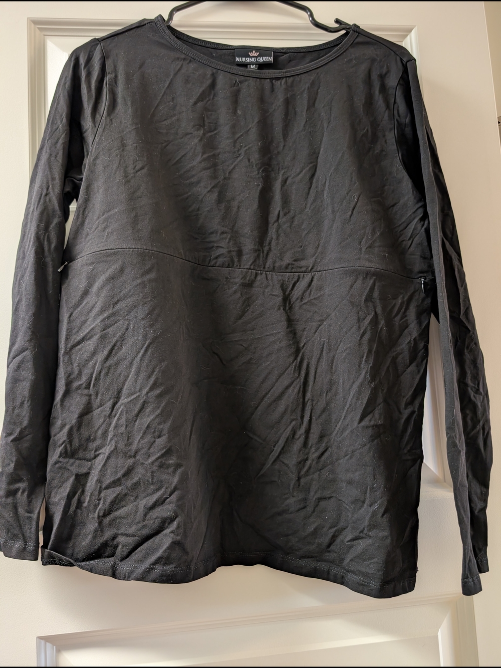 Nursing Queen Black Long-Sleeve Lightweight Nursing Jacket